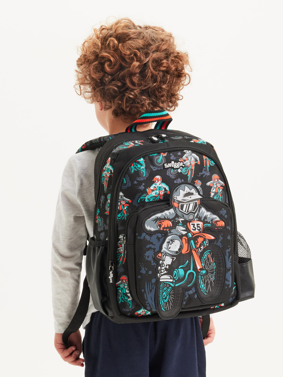 sac à dos pour enfant avec personnage aventurier