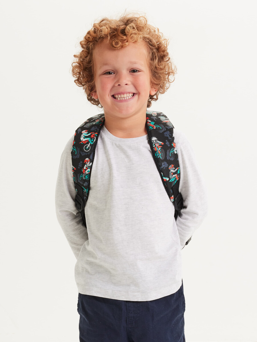 sac à dos pour enfant avec personnage aventurier