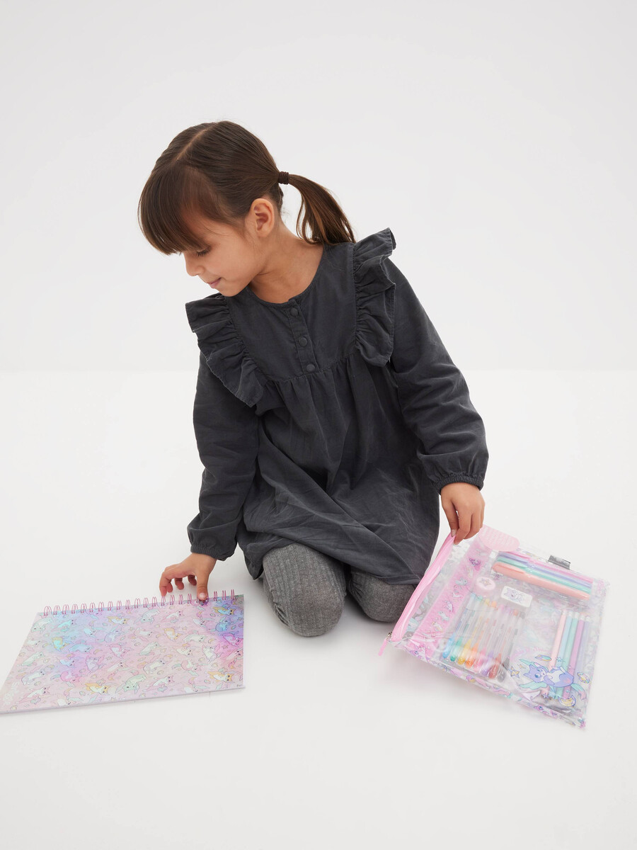 coffret cadeau de papeterie essentielle happy tales a4