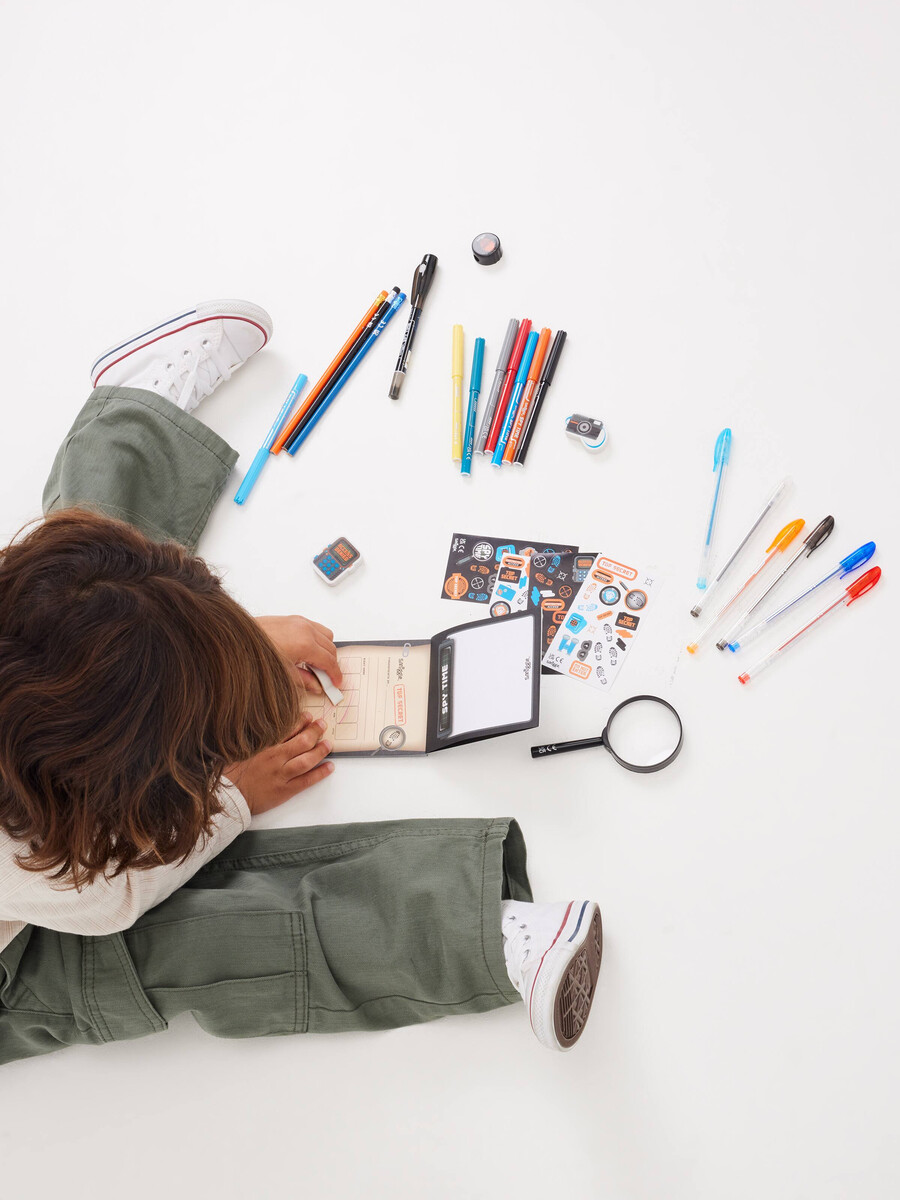 coffret de coloriage et décriture spy time